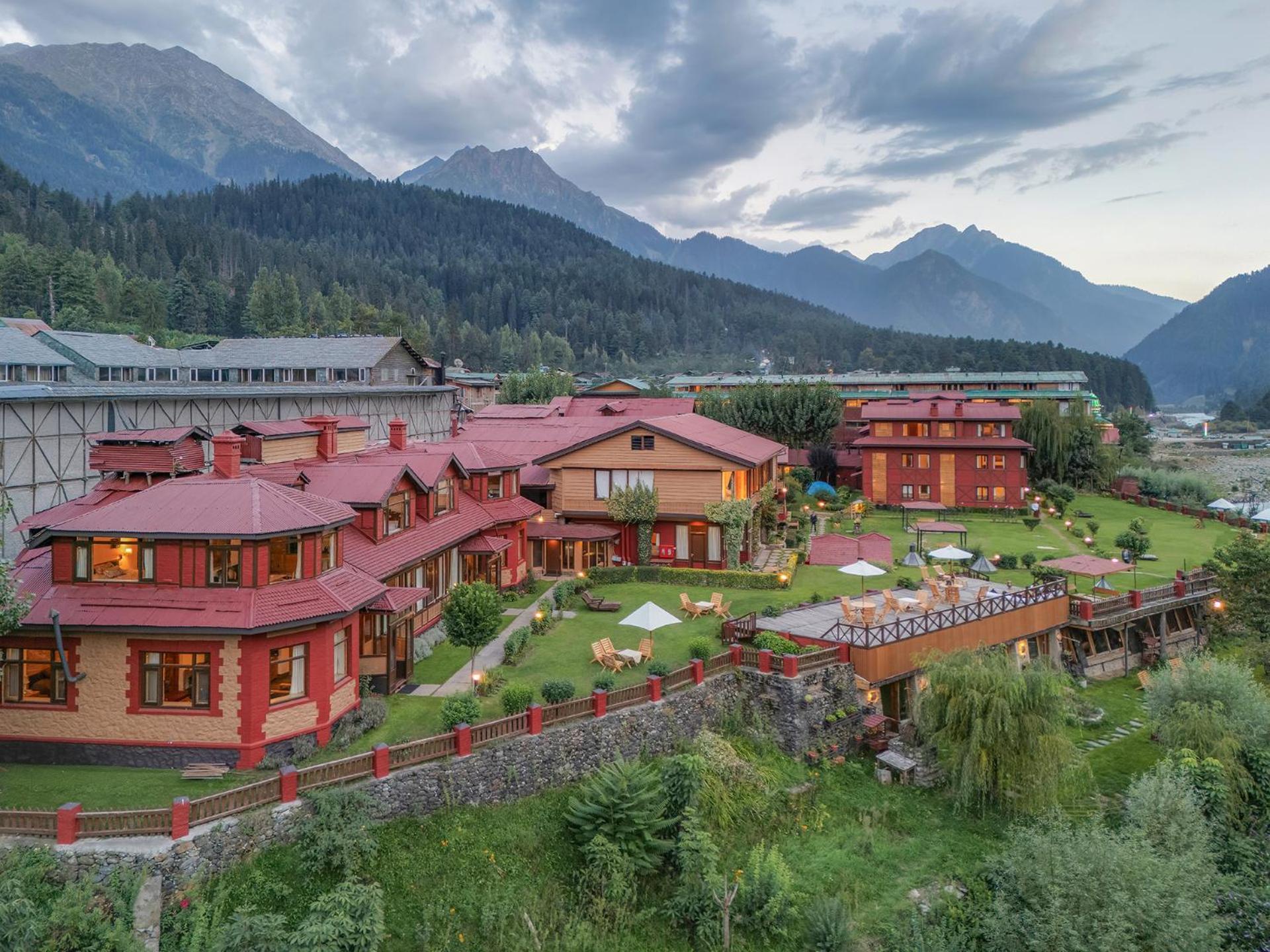 (100 m²) w okolicy Pahalgam z 1 sypialniami i 1 łazienkami Zewnętrze zdjęcie