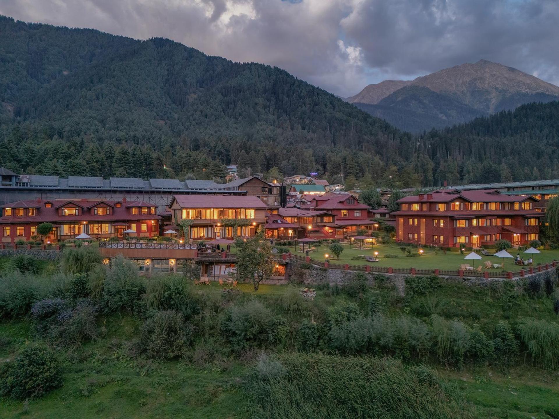 (100 m²) w okolicy Pahalgam z 1 sypialniami i 1 łazienkami Zewnętrze zdjęcie